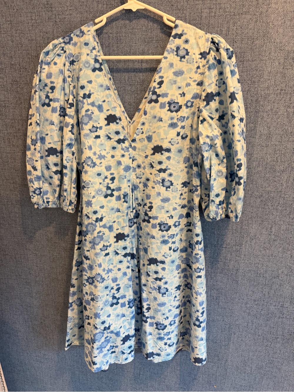 Ganni Light Blue and Navy Floral V-Neck Puff Sleeve Dress